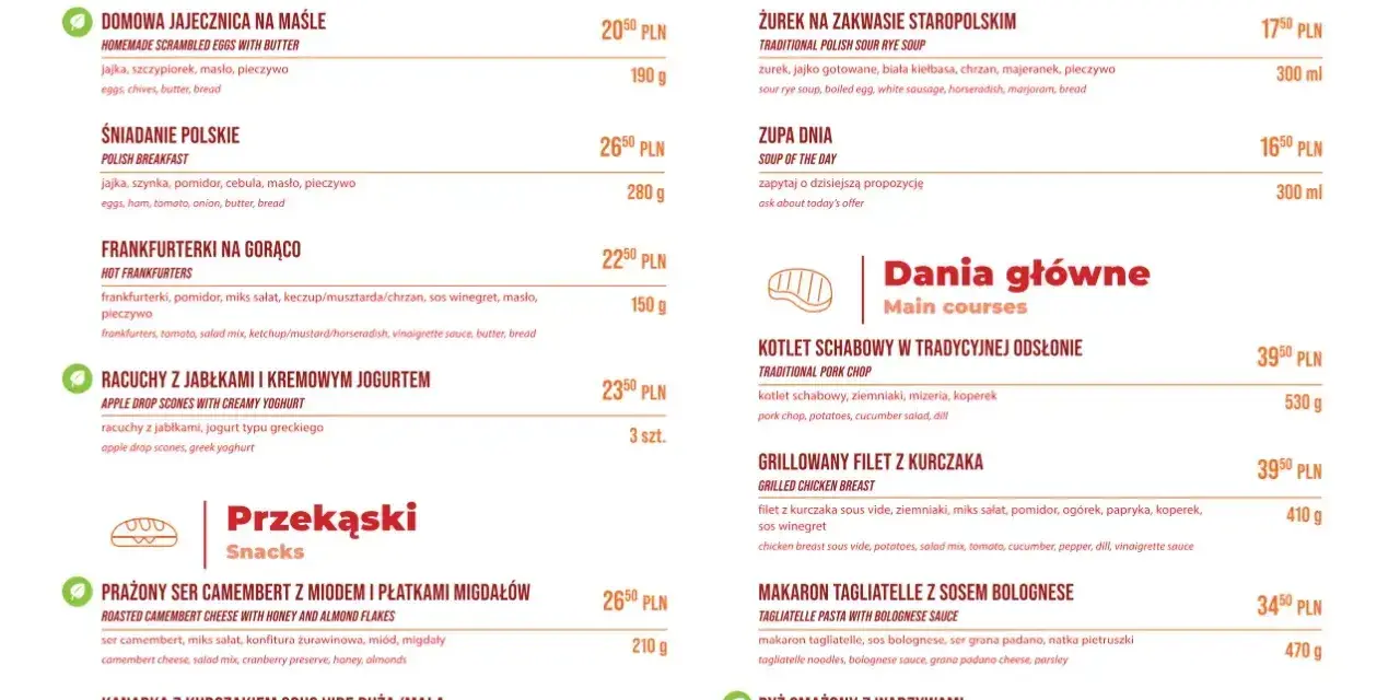 Menu z daniami głównymi, zupami i śniadaniami. Wśród pozycji: kotlet schabowy, makaron tagliatelle z sosem bolognese, żurek, jajecznica. Wagon restauracyjny oferuje różnorodne posiłki.