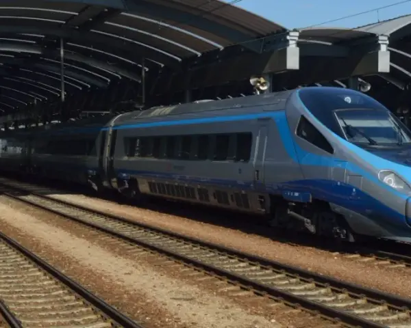 Prędkości PKP Intercity: Ile km/h osiąga Pendolino, EIC, IC, TLK?