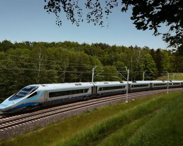 EIP (Pendolino): Co to za pociąg? Przewodnik po premium podróży!