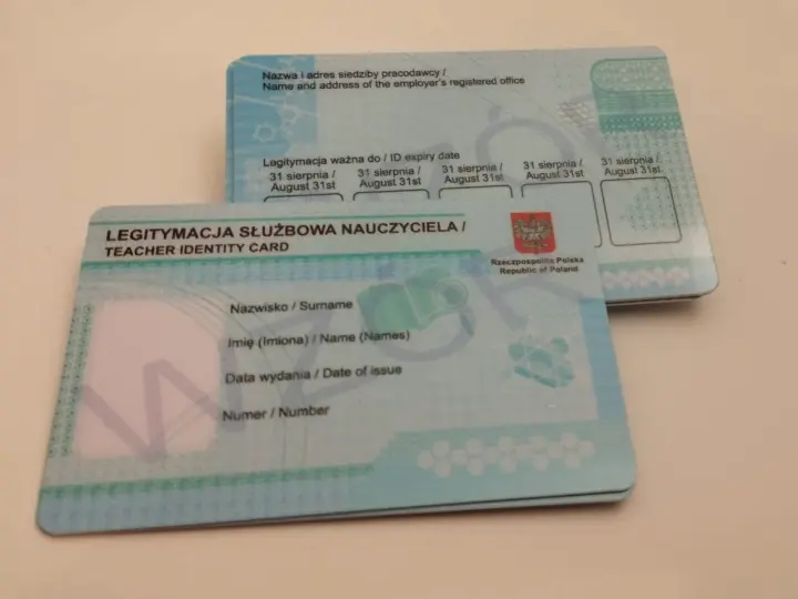 Legitymacja nauczyciela zniżki. Dokument potwierdza uprawnienia do ulg.