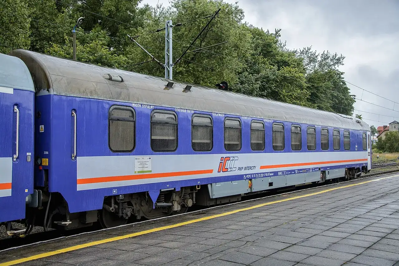 Wagon sypialny 2-osobowy PKP Intercity. Sprawdź cenę i zarezerwuj miejsce na podróż.